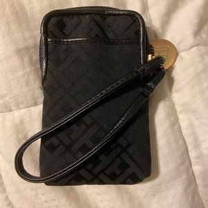Tommy Hilfiger wrist wallet